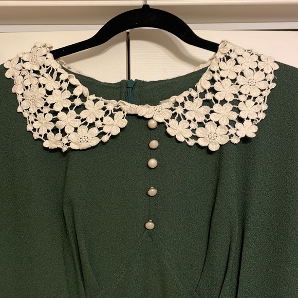 HELL BUNNY dark green dress with crochet collar - Picture 2 of 5
